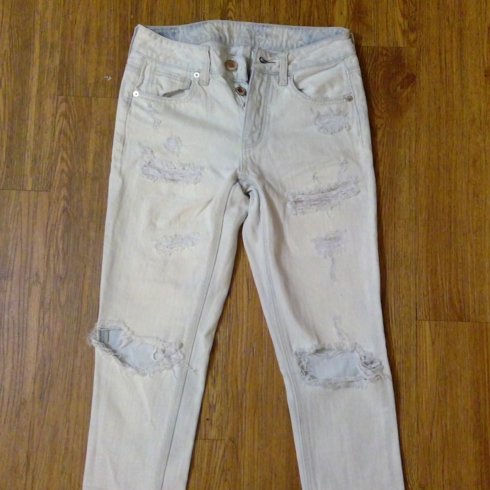 AMERICAN EAGLE TOMGIRL BOYFRIEND JEANS